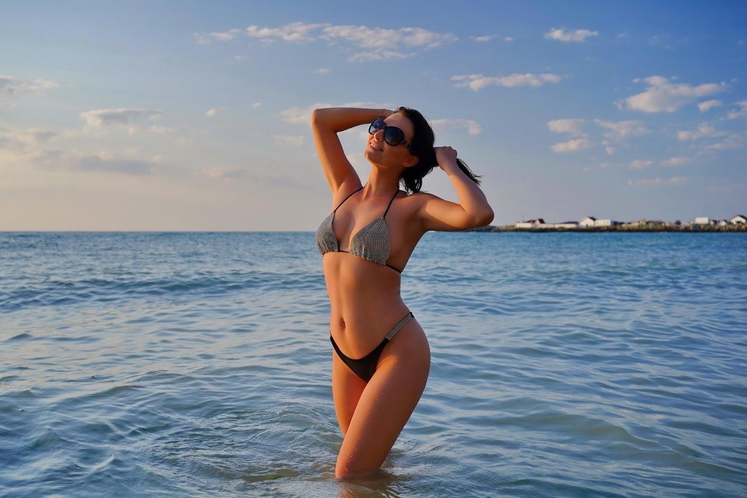 Cette femme adore retirer ses fringues sur le net