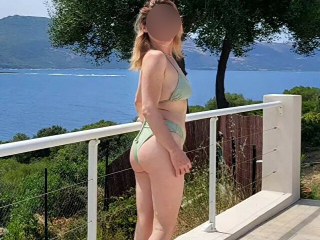 En bikini, en vacances